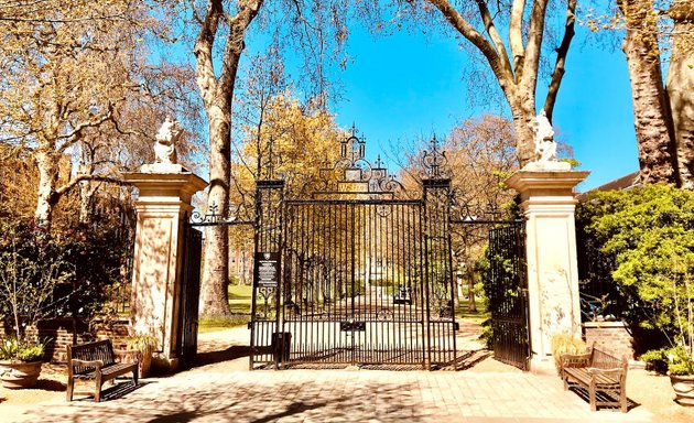 Photo of Gray's Inn Square and South Square Gardens