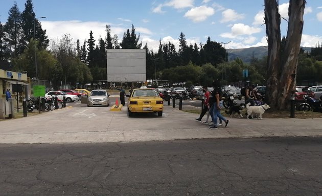 Foto de Electrolinera en Estacionamiento Carolo 1