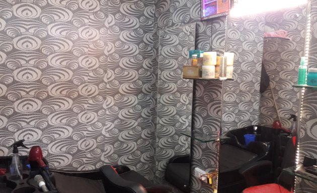 Photo of Kaif Hair & Beauty unisex Salon