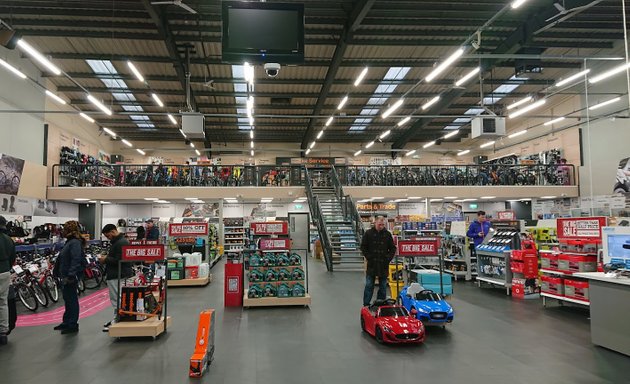 Photo of Halfords - Tottenham (London)