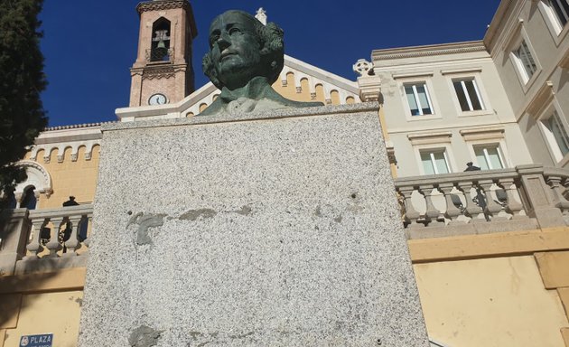 Foto de Monumento al poeta José Martínez Monroy