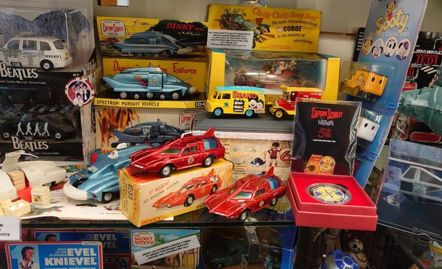 Photo of Brooks Collectables