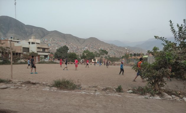 Foto de Parque asociación de vivienda Villa Victoria de carabayllo