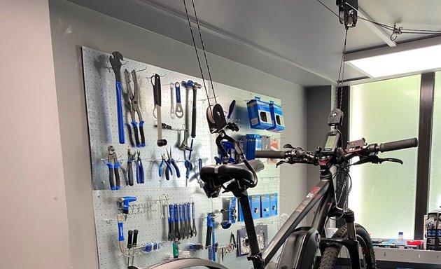 Photo de ZERIDE Boulogne - vente et réparation vélo, trottinette et scooter électrique