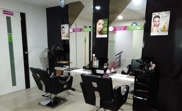 Photo of Green Trends Unisex Hair & Style Salon