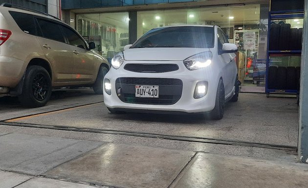 Foto de VALDEZ - Servicentro Automotriz