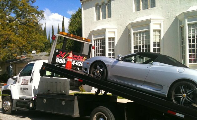 Photo of Winnetka Towing Service