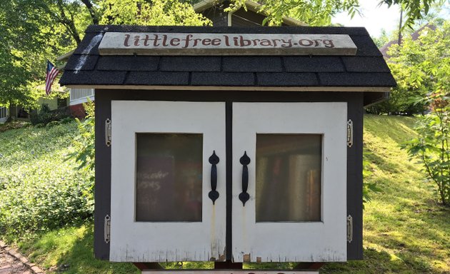 Photo of Little Free Library #2142