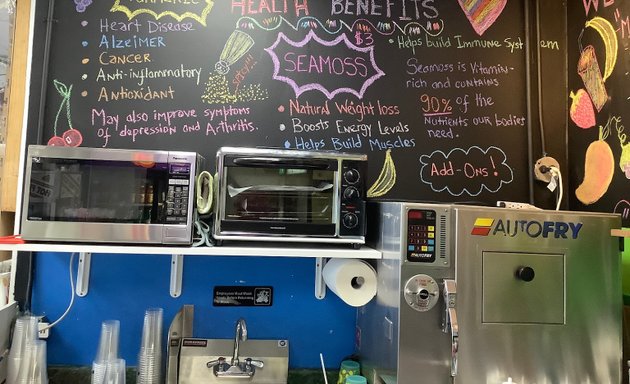 Photo of Simply Smoothies at the Mobil