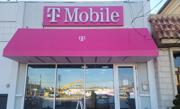 Photo of T-Mobile