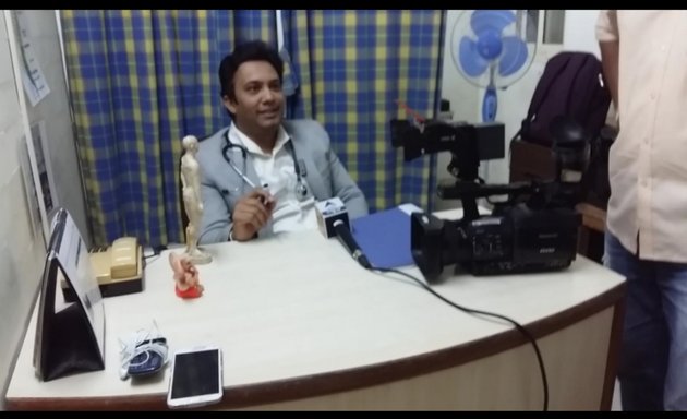 Photo of Dr. Shantanoo V Joshi -Best Physiotherapist in Mumbai