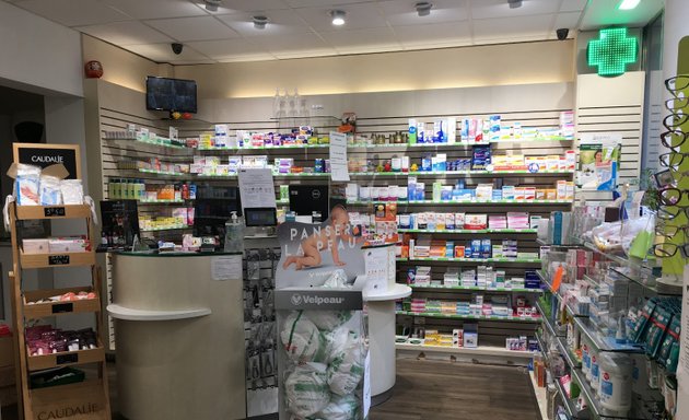 Photo de Pharmacie du Champ de Mars