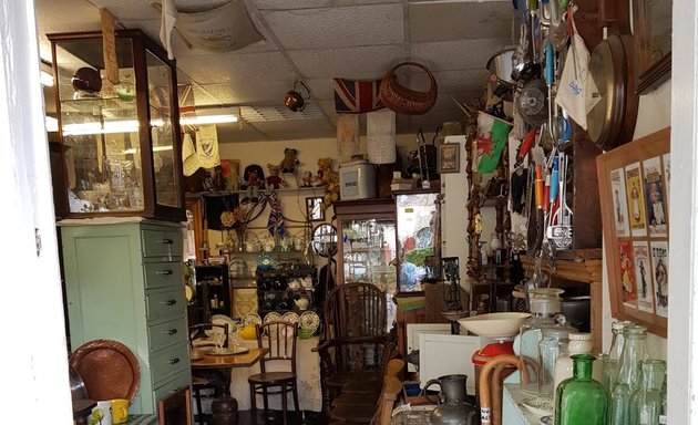 Photo of Také Antiques