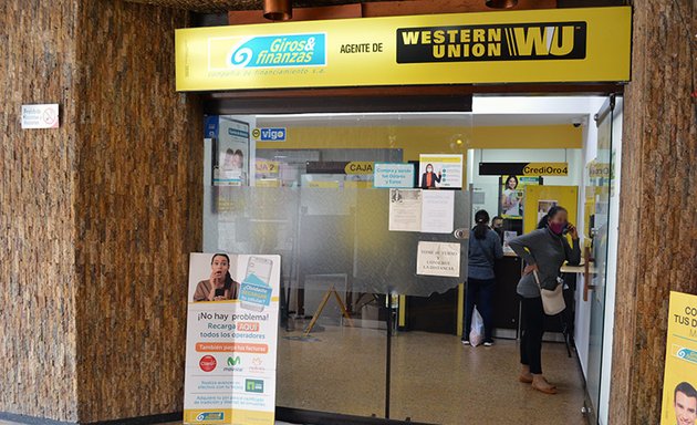 Foto de Giros y Finanzas, Western Union