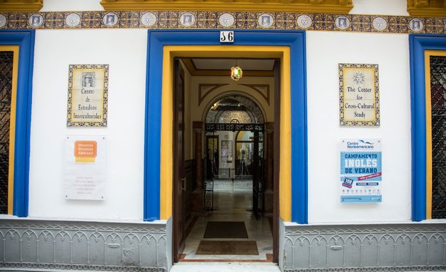 Foto de 🇺🇸 Centro Norteamericano | Academia de Cursos de Inglés en Sevilla