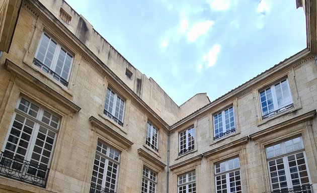 Photo de Acadomia - Soutien scolaire et cours particuliers à Bordeaux Intendance