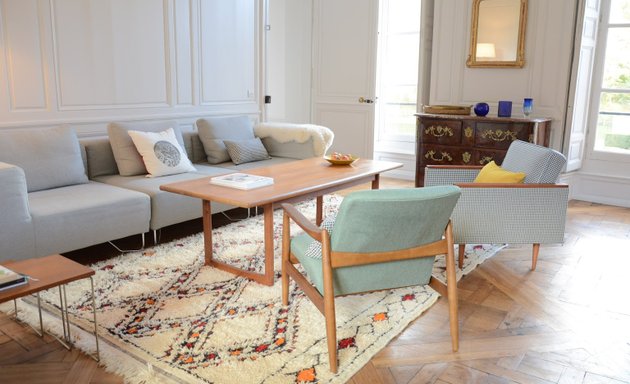 Photo de BLOC DE L'EST fauteuils vintage & retro design soviétique. Pièces rénovées.