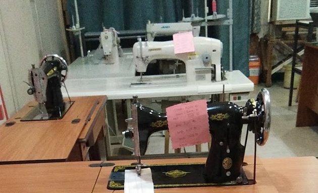 Photo of Singer fsj Sewing Machine Center