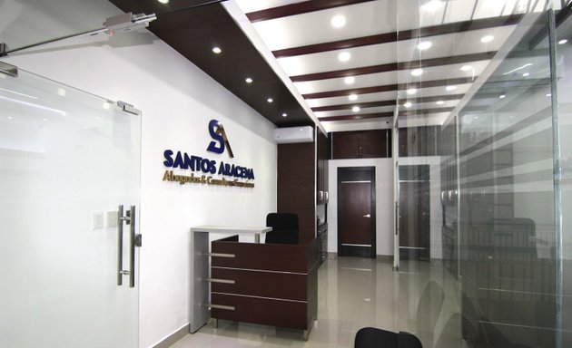 Foto de Santos Aracena - Abogados & Consultores Financieros