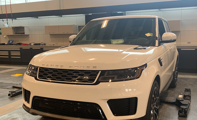 Photo of Land Rover Royal Oak Service Centre Calgary