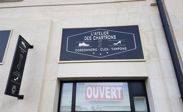 Photo de Cordonnier Clé Voitures Moto Bordeaux - ATELIER DES CHARTRONS