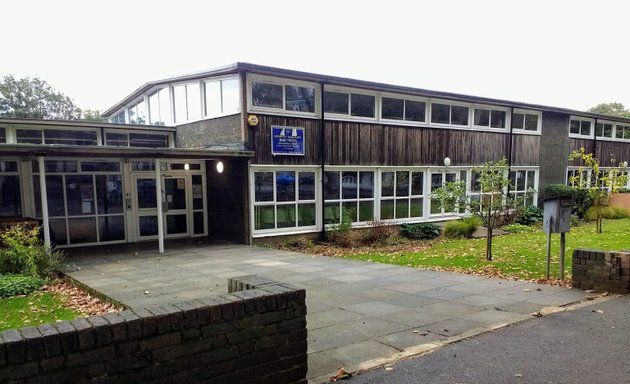Photo of Highbury Quadrant Primary School