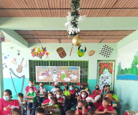 Foto de Unidad Educativa Colegio "Santa Lucia"