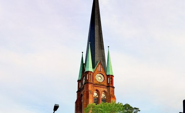 Foto von Erlöserkirche - Ev. Paul-Gerhardt-Kirchengemeinde Lichtenberg