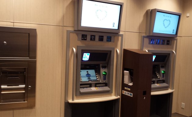 Photo of Royal Bank ATM