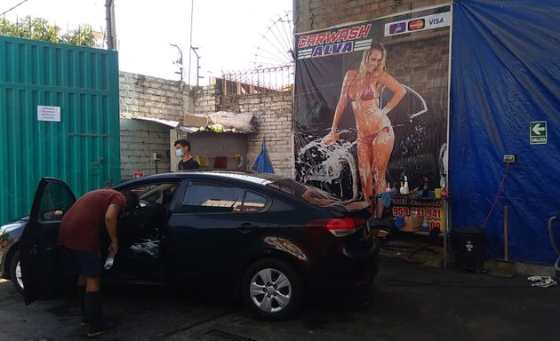 Foto de car Wash Alva