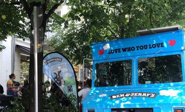 Foto von Ben & Jerry's Scoop and Café