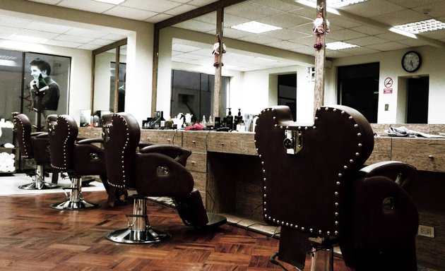 Foto de Arthur Salon Barberia