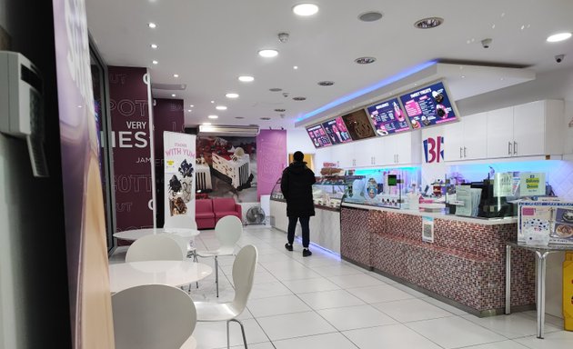 Photo of Baskin Robbins Colindale