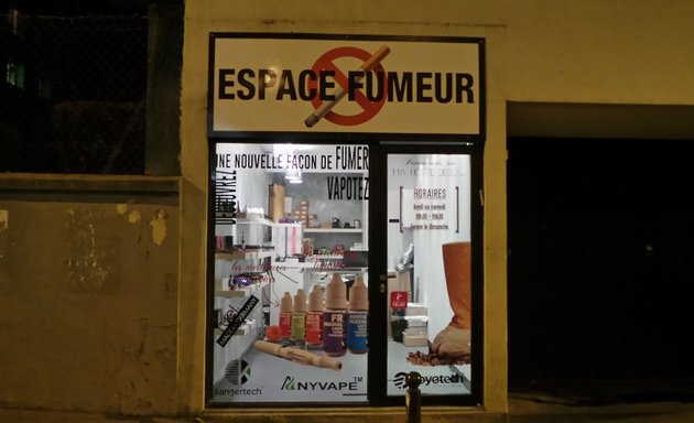 Photo de ESPACE FUMEUR Paris - Boutique de Cigarette électronique de qualité