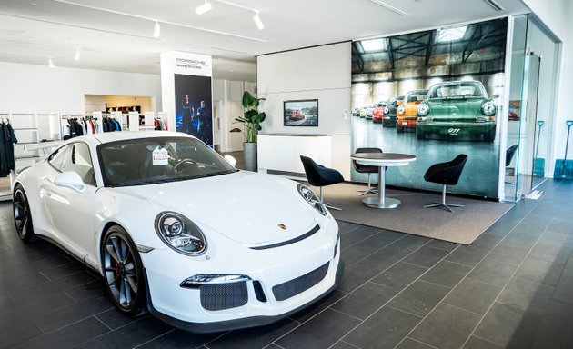 Photo of Porsche Québec