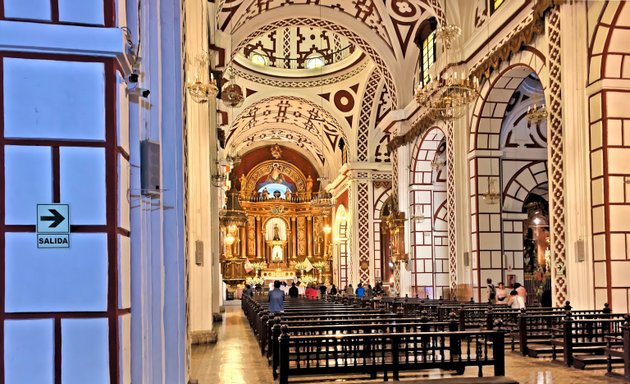 Foto de Basílica y Convento de San Francisco de Lima