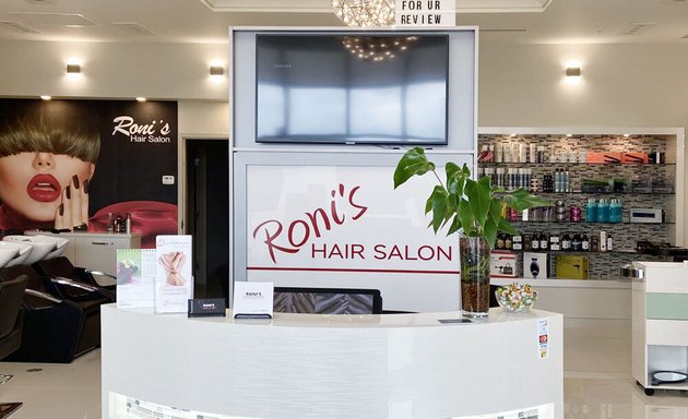 Photo of Roni's Hair Salon