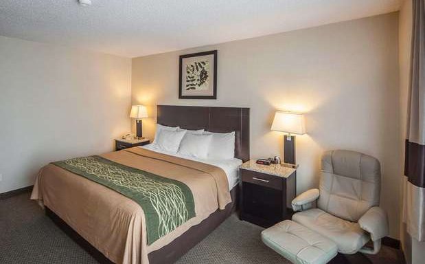 Photo of Comfort Inn & Suites Downtown Edmonton