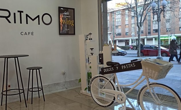 Foto de Ritmo Café; café para llevar, frappes y helados. Café Especialidad.