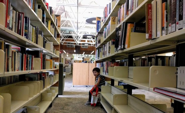 Photo of Ottawa Public Library - Alta Vista