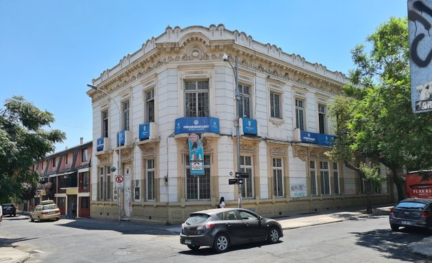 Foto de Biblioteca Municipal Nicomedes Guzmán