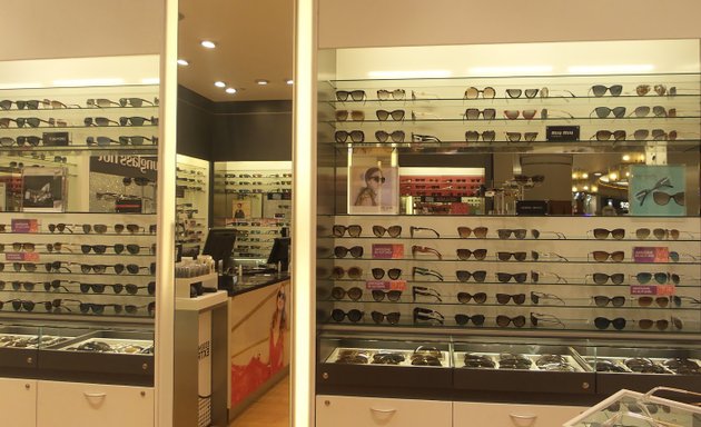 Photo of Sunglass Hut