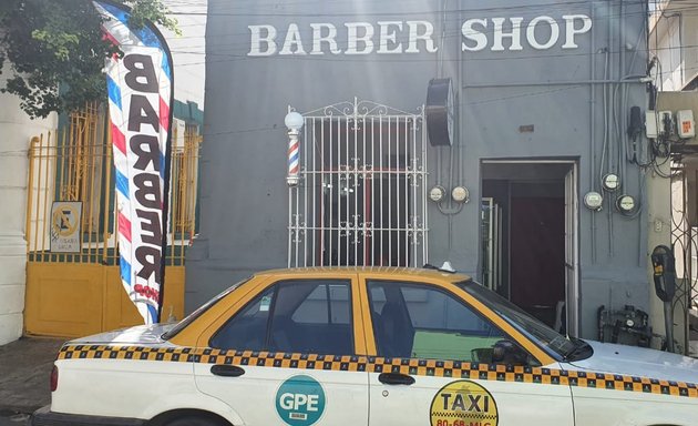 Foto de BarberShop. OKAY Haircuts & Shaves. (M. ARREOLA)