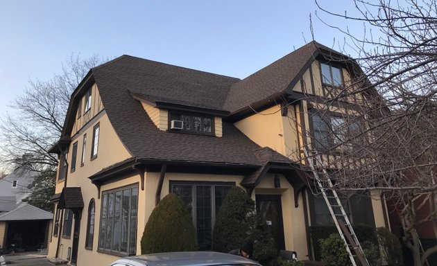 Photo of SRT roofing services