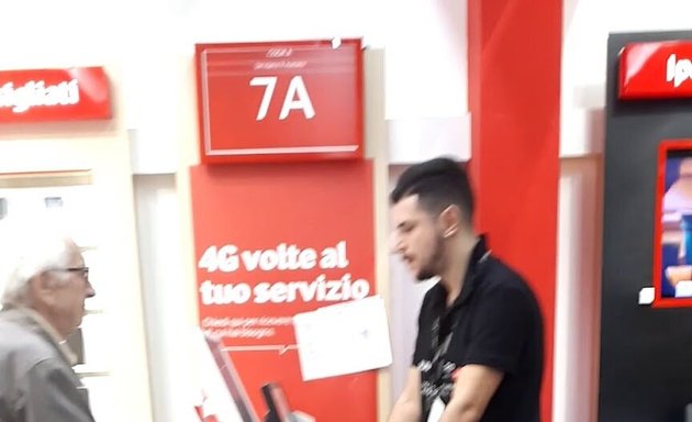 foto Vodafone Store | Prenestina