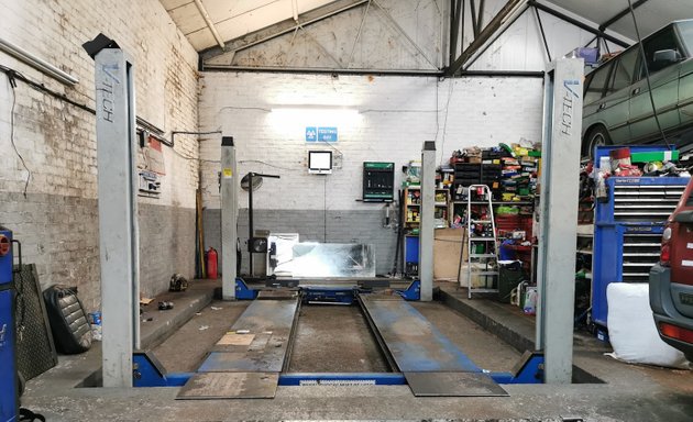 Photo of FWD MOT centre