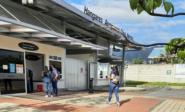 Foto de Hangares Aeropuerto Olaya Herrera