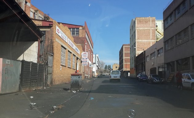 Photo of Pomegranate Apartment block