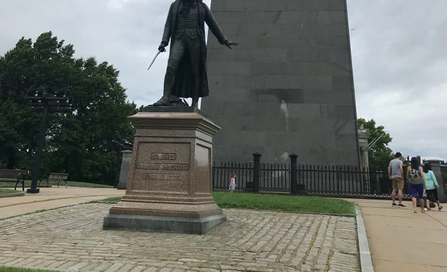 Photo of Colonel William Prescott Statue