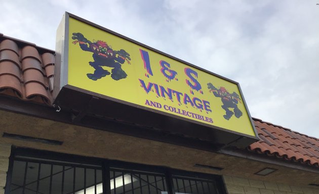 Photo of I&S Vintage and Collectibles
